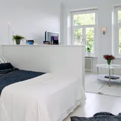 Sypialnia i salon razem? Podziel pokój stylowo i funkcjonalnie