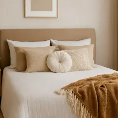 Jak ułożyć poduszki na łóżku? Stwórz sypialnię jak z hotelu!