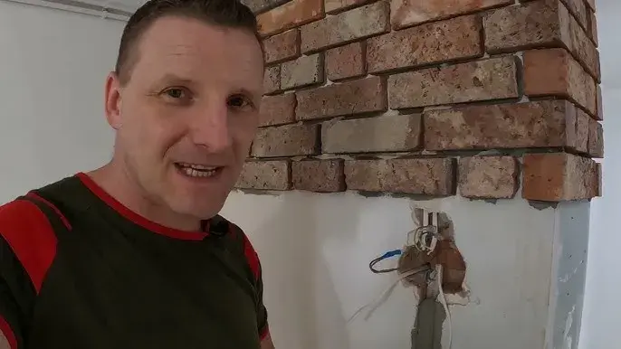 Jak kłaść cegłę dekoracyjną? Kompletny poradnik DIY krok po kroku